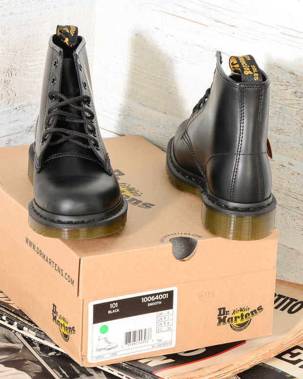 Stivale donna Dr Martens 101 6 fori Black Smooth