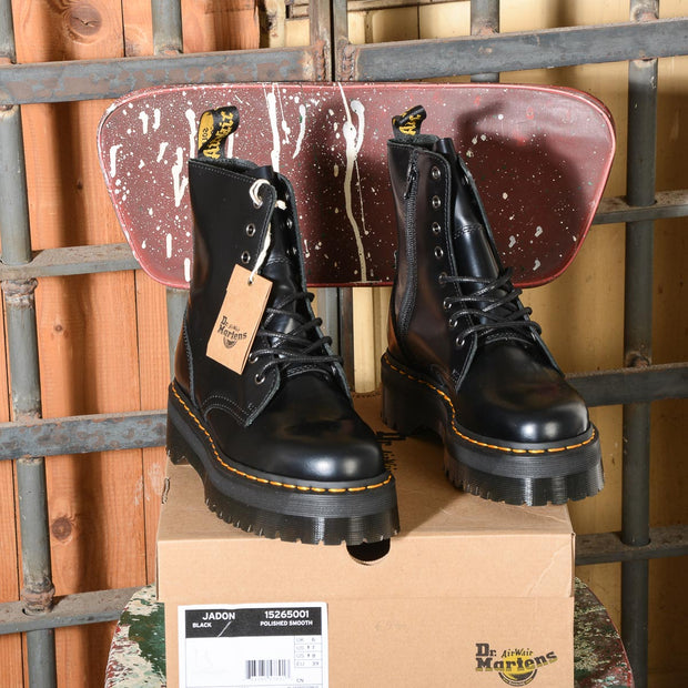 Jadon Black Polished Smooth Stivale donna 8 fori Dr Martens