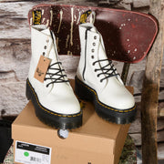 Dr Martens Jadon White 15265100 Polished Smooth Stivale donna bianco