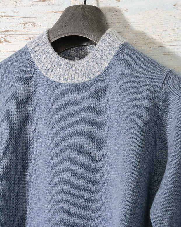 Maglia donna girocollo Hubert Gasser made in italy in cashmere e seta colore Azzurro -11