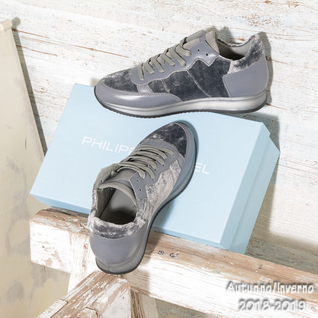Sneaker grigia in pelle e velluto Philippe Model TRLD EV07