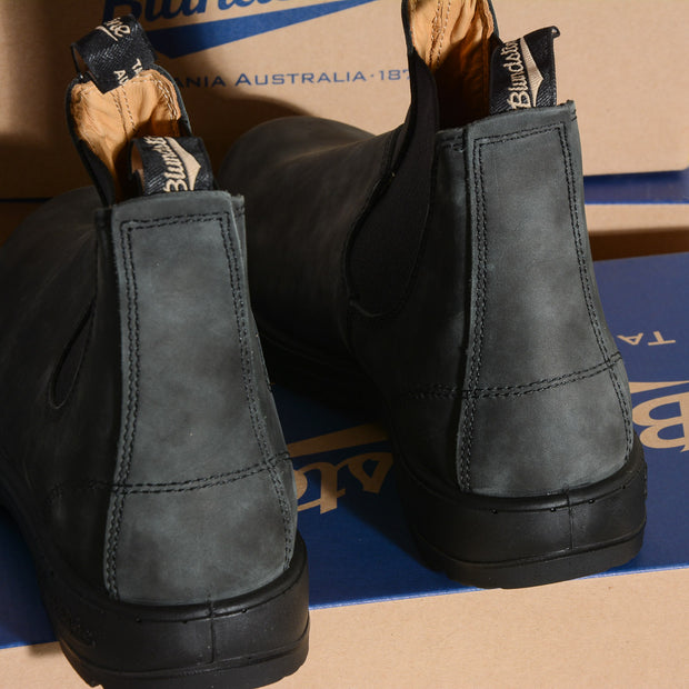 Stivale Blundstone uomo 587 in Pelle nera nubuck elastico nero, RUSTIC BLACK LEATHER BLACK 587 BLUNDSTONE (8 di 8)