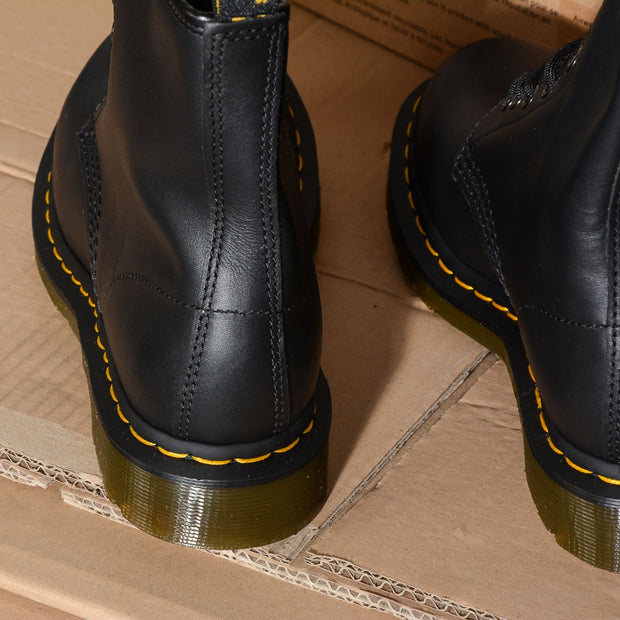 Stivali donna Dr Martens 1460 Black Nappa 11821002 (11)